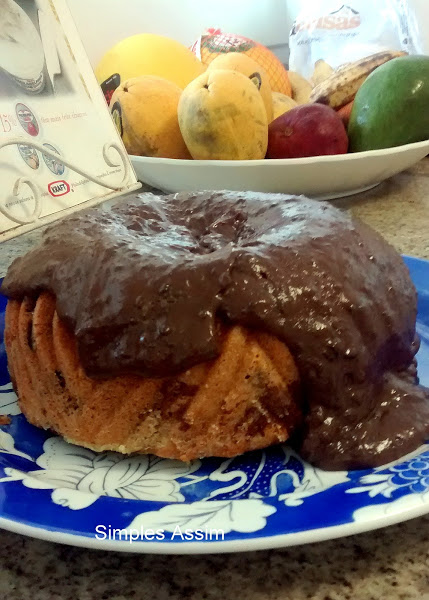 bolo mesclado de laranja com pedacinhos de chocolate