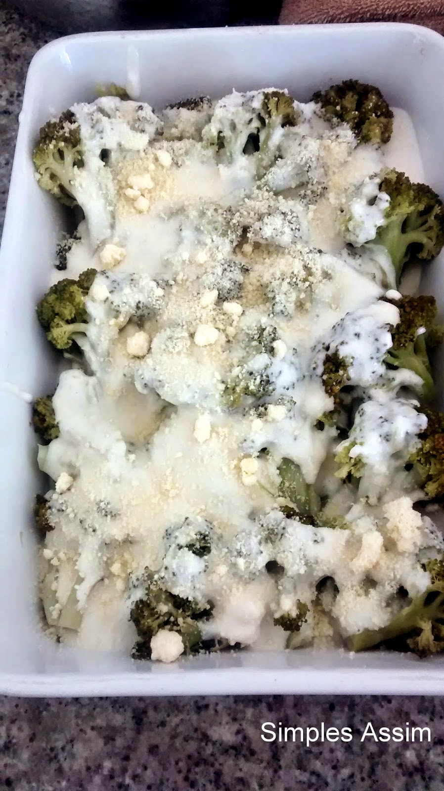brócolis om molho branco