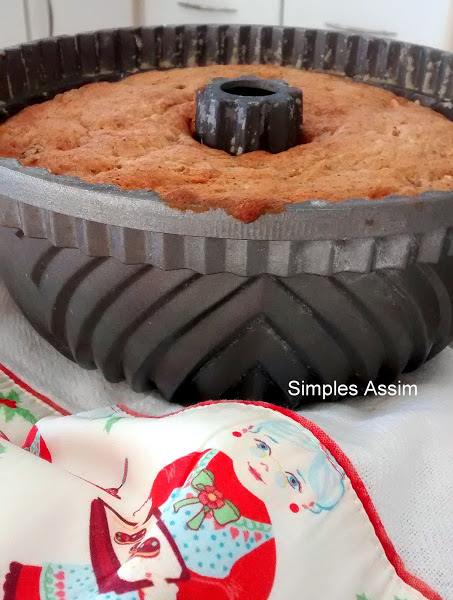 bolo de banana, laranja e maçã