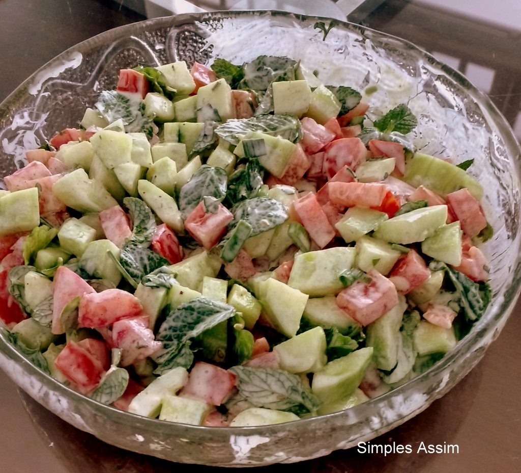 salada indiana de pepino e tomates