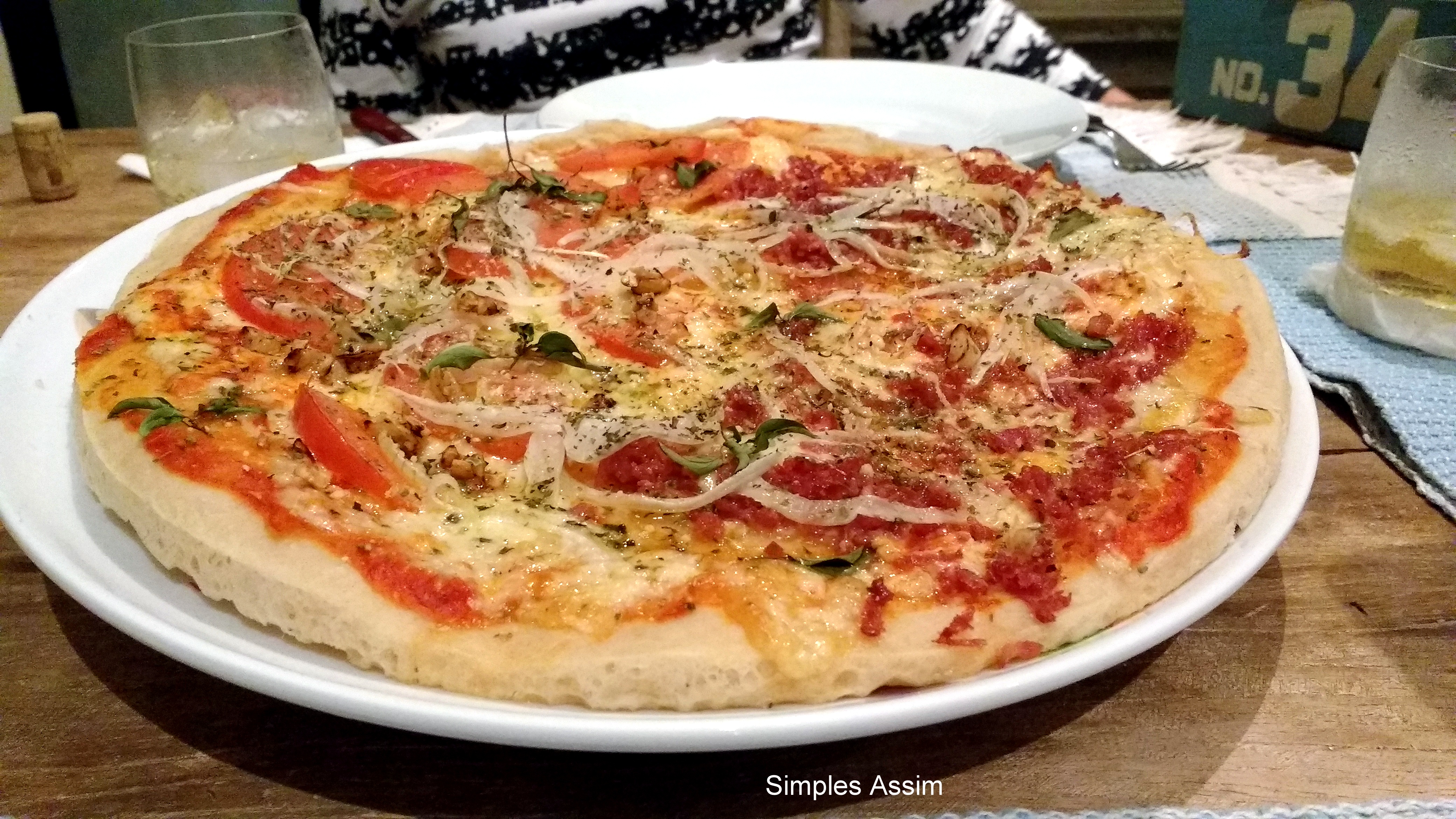 Uma pizzaria que terceiriza a massa! – Foto de Pizza Place