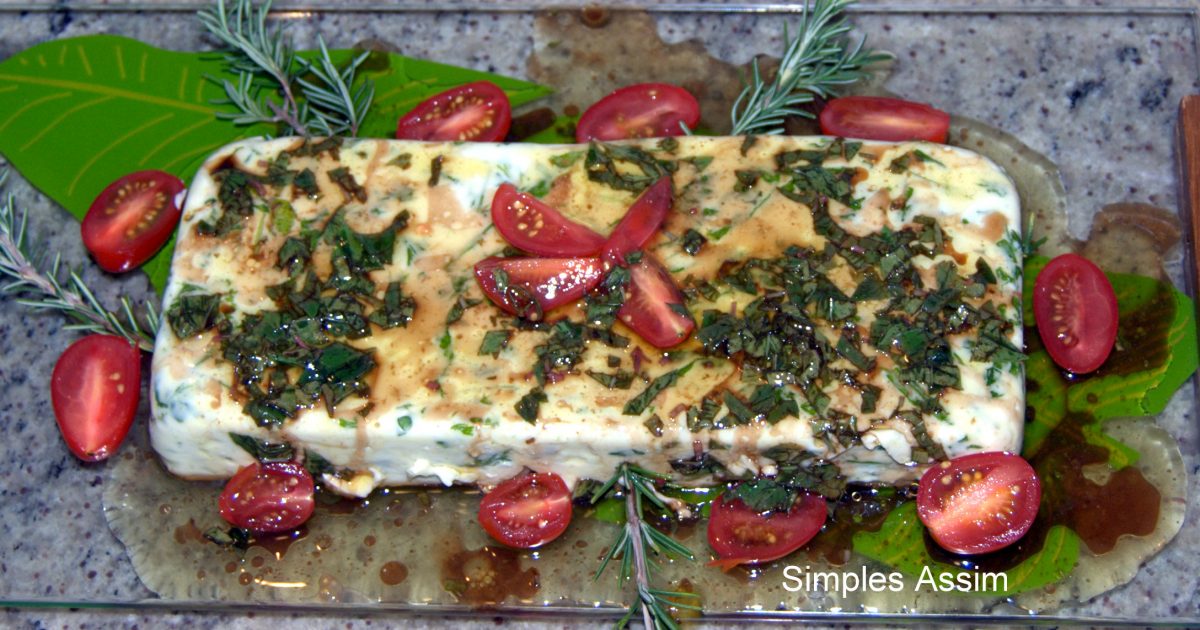 Terrine de Mascarpone, Pistache, Nozes e Damasco Simples Assim