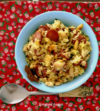 cozido de feijão branco com linguiça e arroz