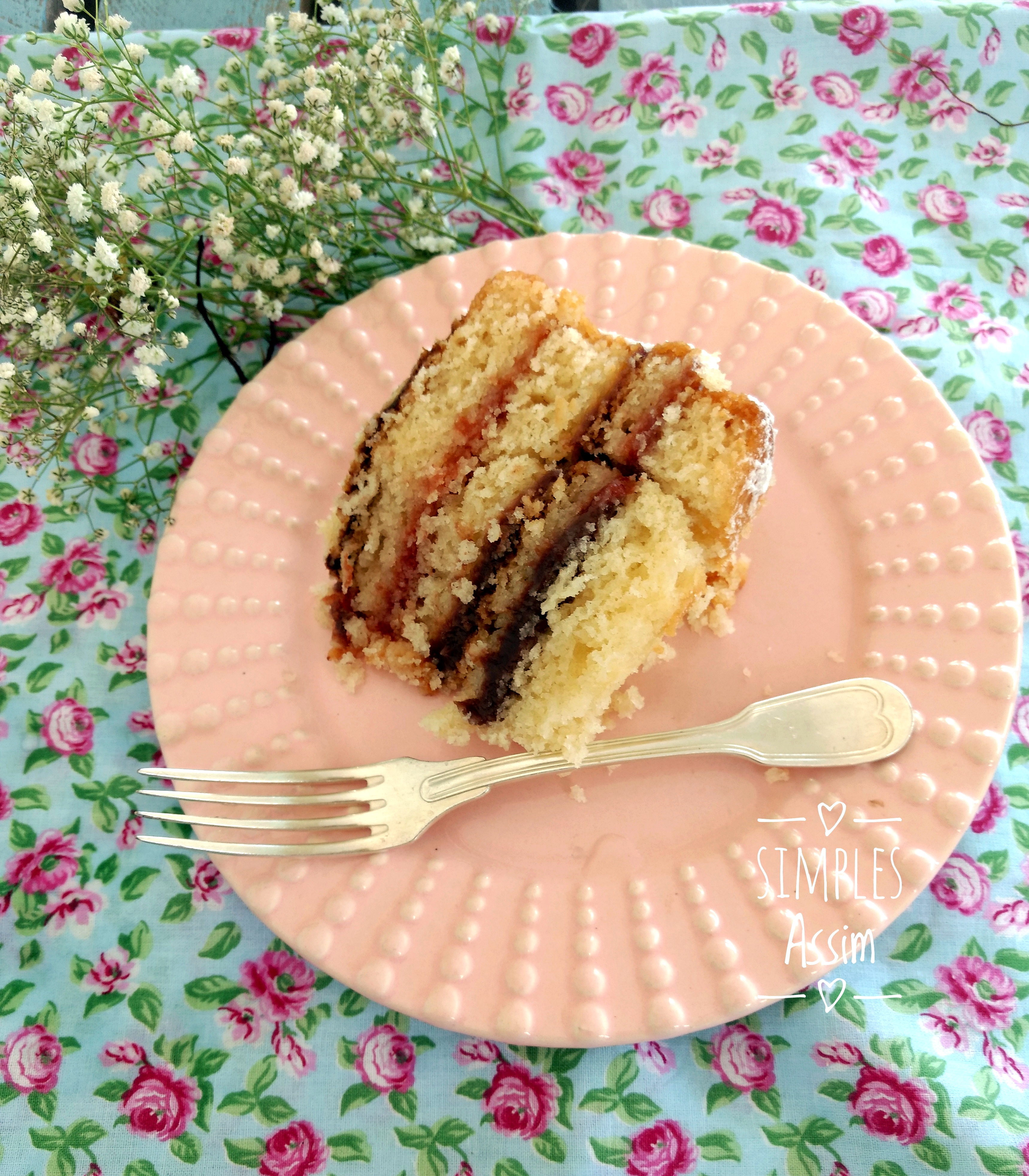 Bolo de festa recheado