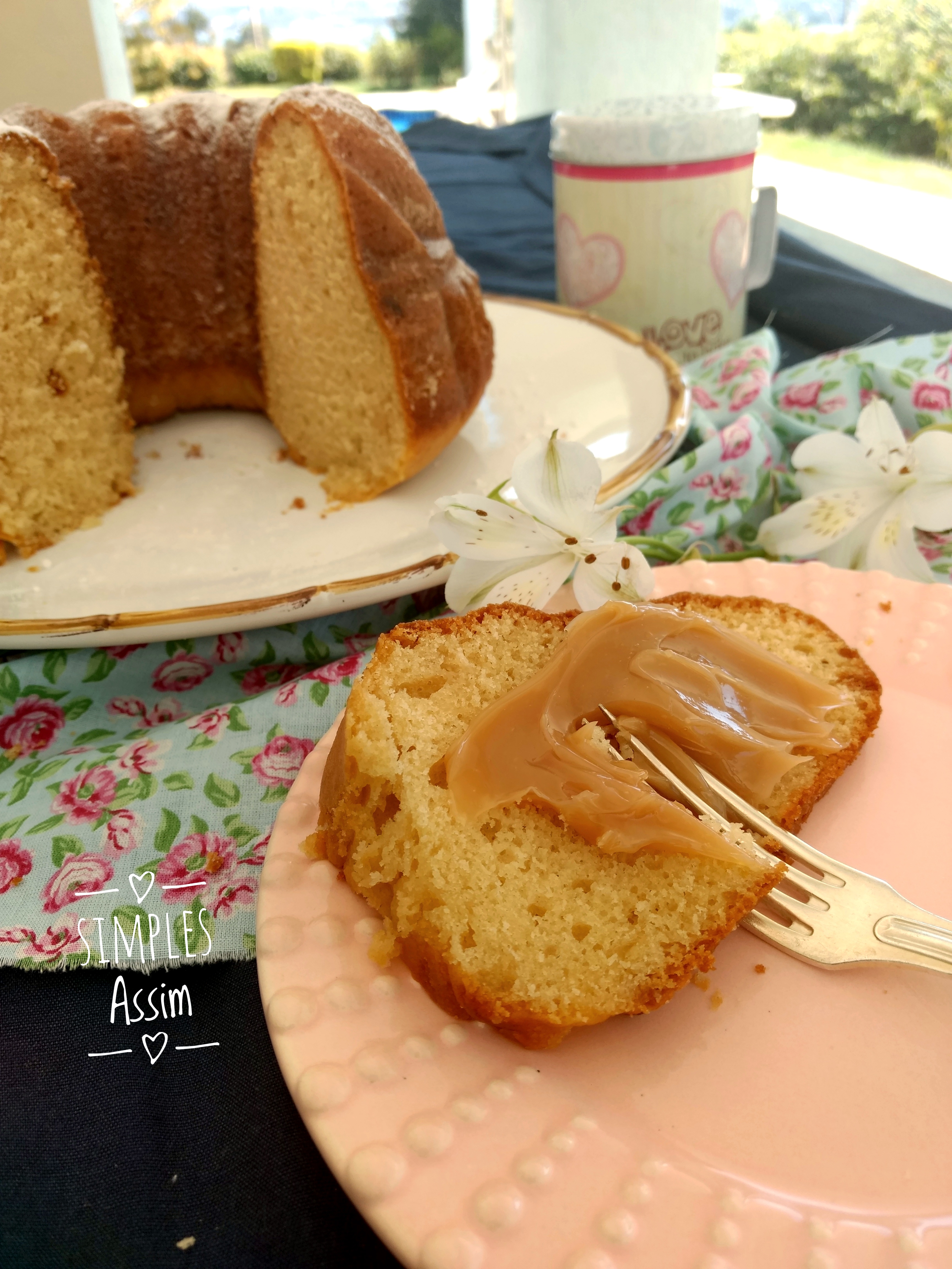 Esse  bolo de doce de leite é macio e muito gostoso,