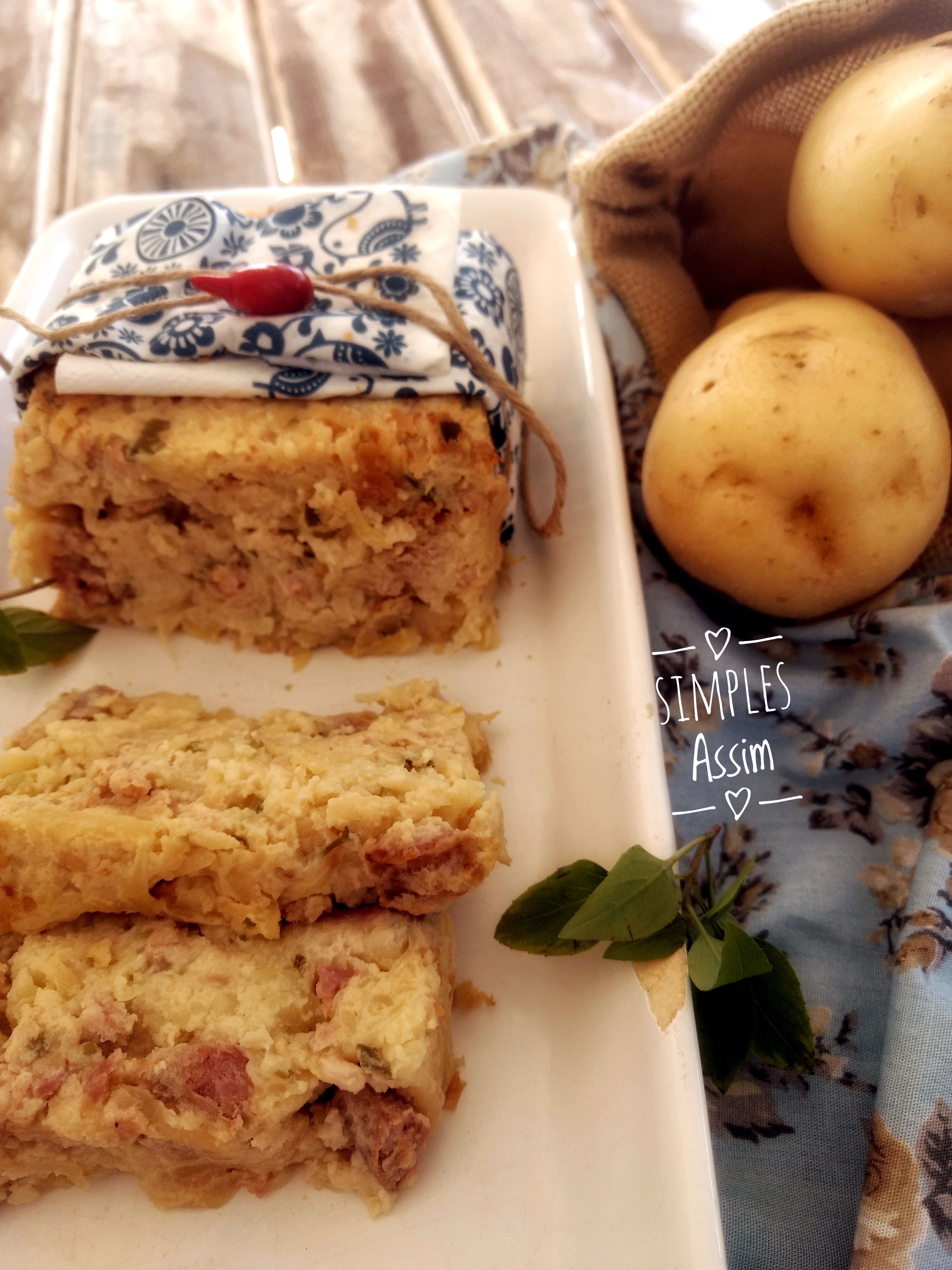 Esse Bolo de batata e linguiça não leva glúten e fica muito saboroso.