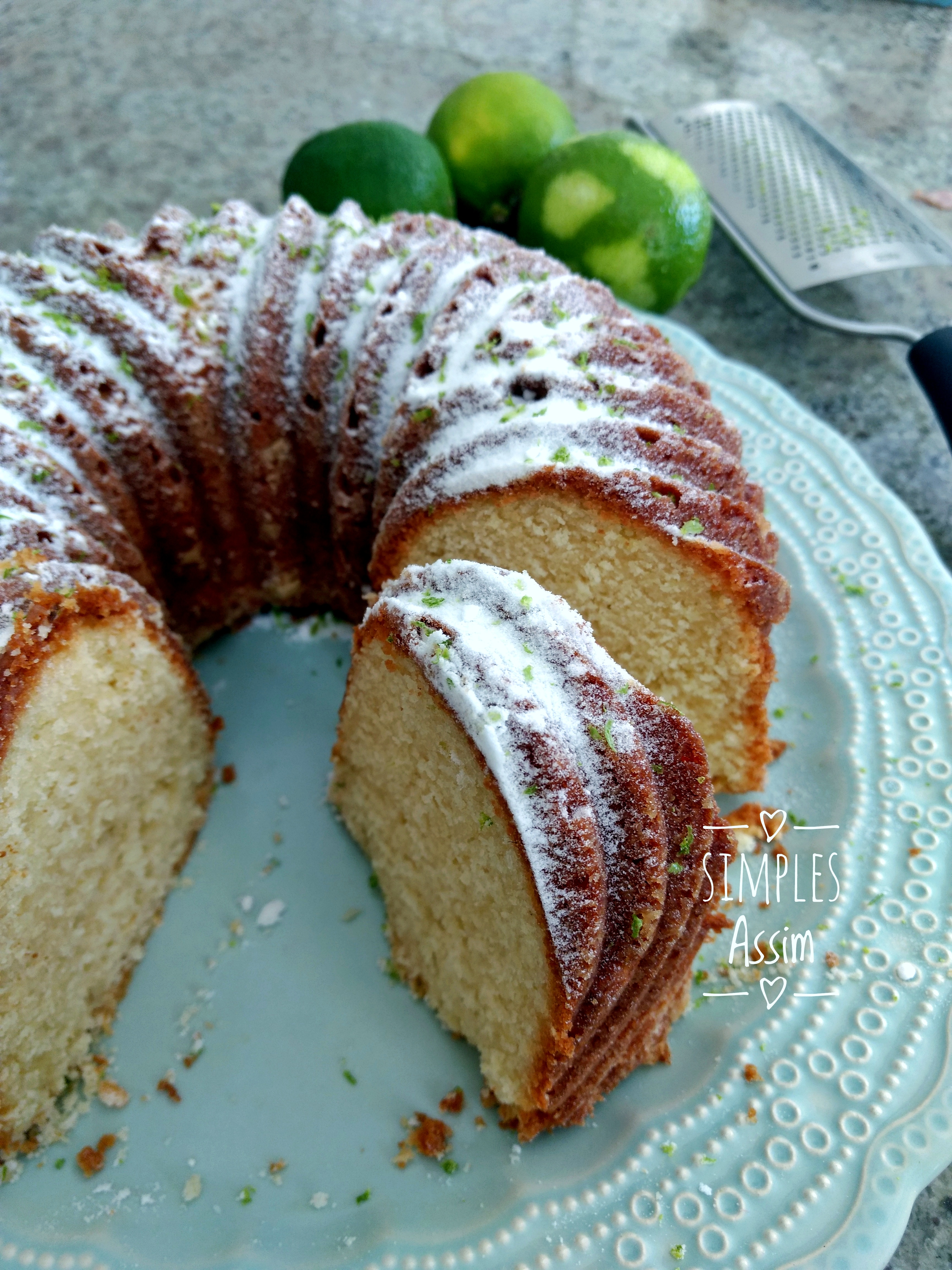 Esse Bolo de limão com cream cheese tem um sabor irresistível