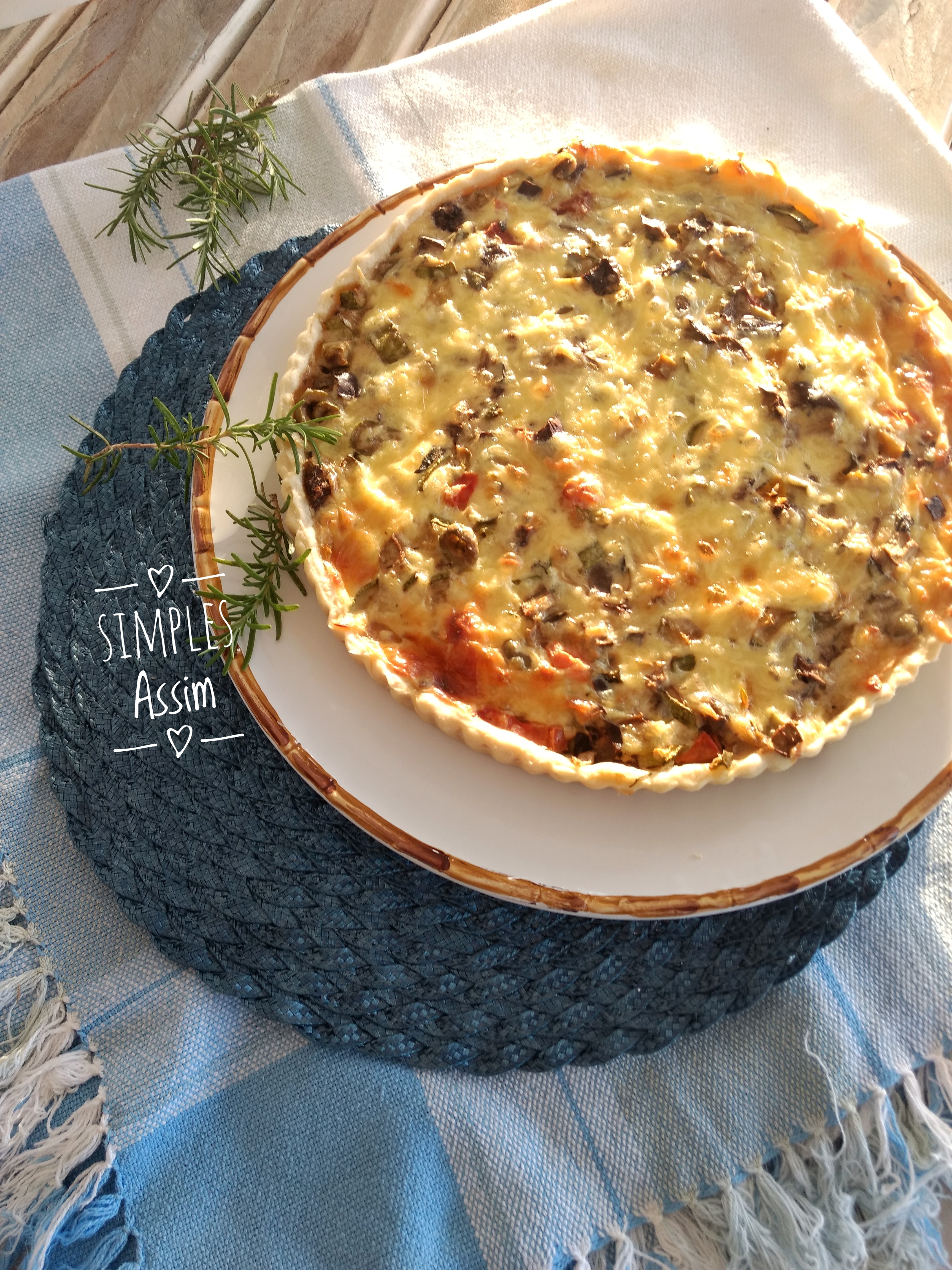 Essa Quiche de berinjela, tomate e abobrinha é saudável e muito gostosa