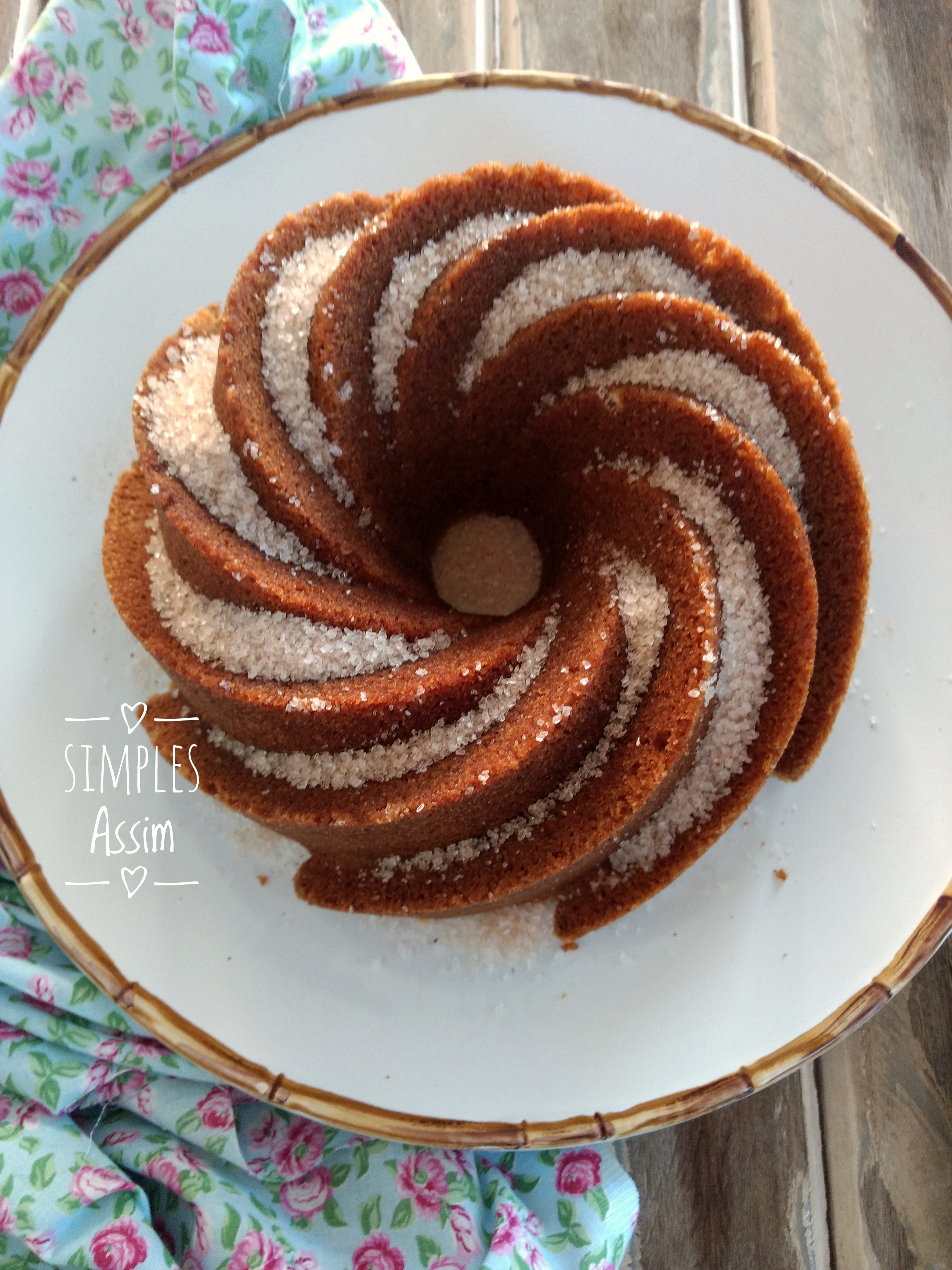 Esse bolo de banana de micro-ondas é fácil de fazer e muito gostoso.