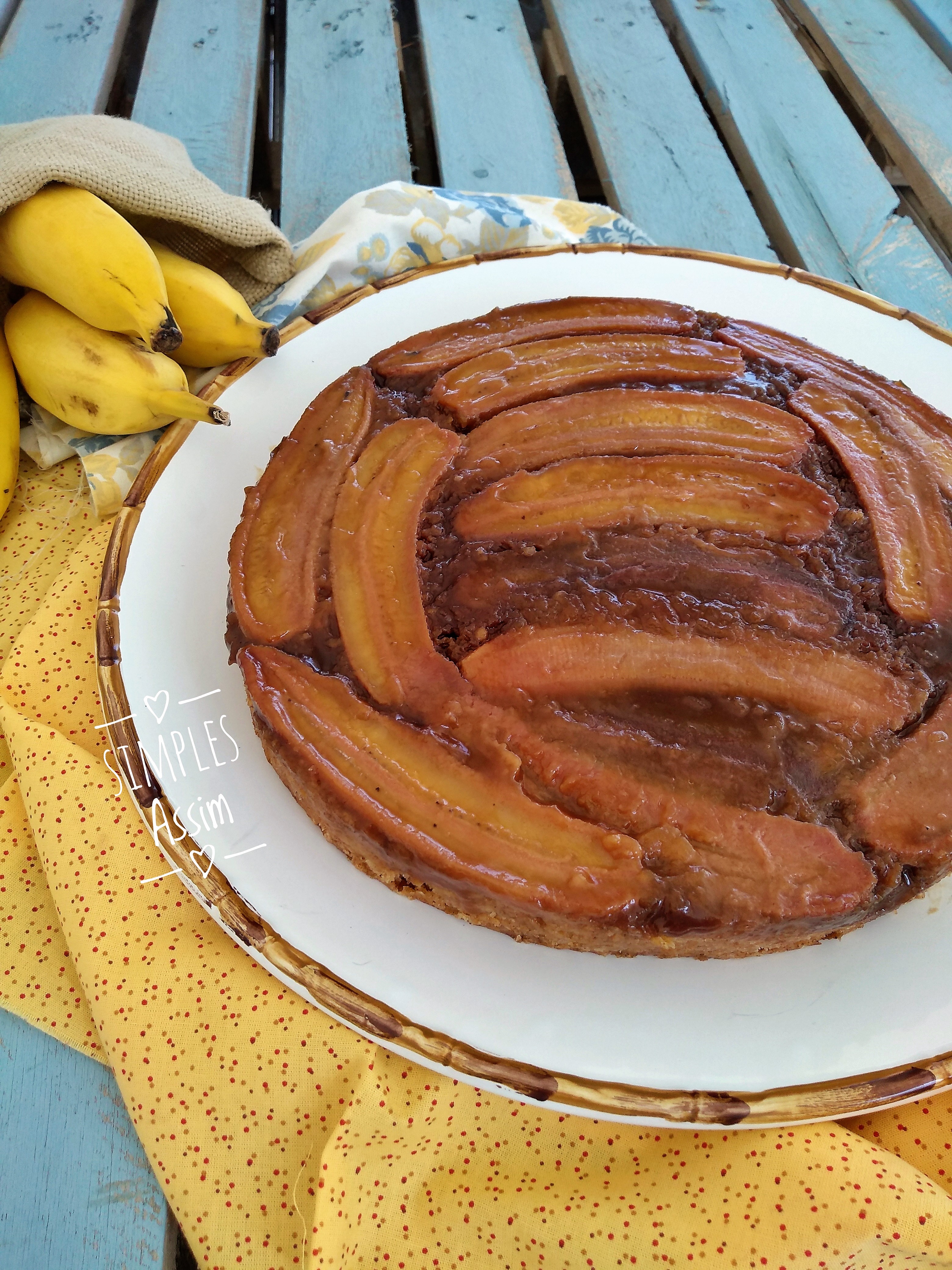 Esse bolo de banana invertido é o melhor que já comi