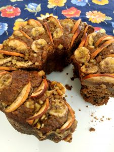 Esse Bolo de frutas e aromas é simplesmente delicioso.