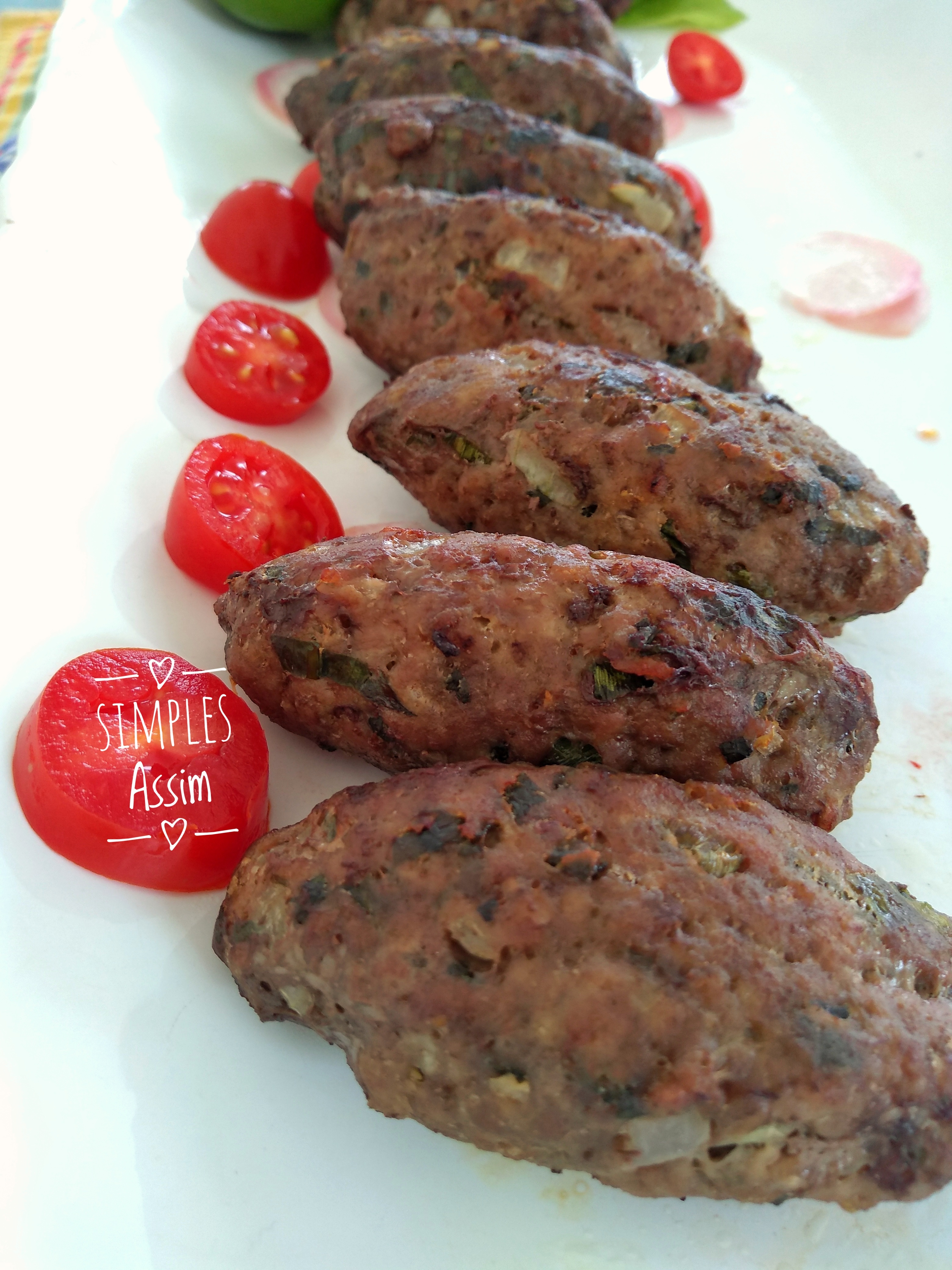 Essas mini Kaftas ficam deliciosas como aperitivo