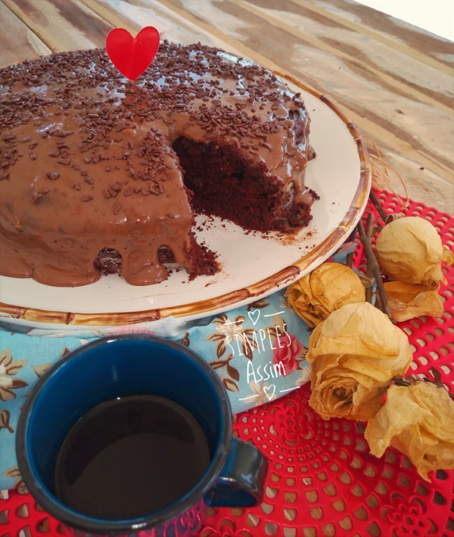 Esse Bolo de chocolate lowcarb é fácil de fazer e fica muito gostoso.