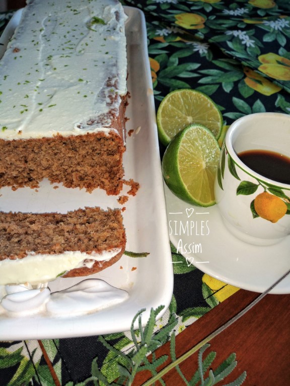 Esse Bolo de limão lowcarb fica fofinho e muito gostoso