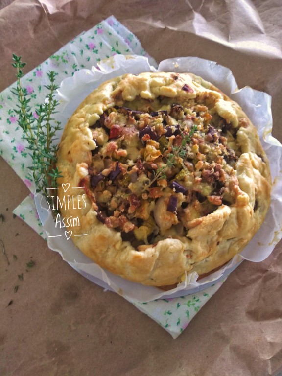 Essa Galette de legumes assados e gorgonzola é muito saborosa.