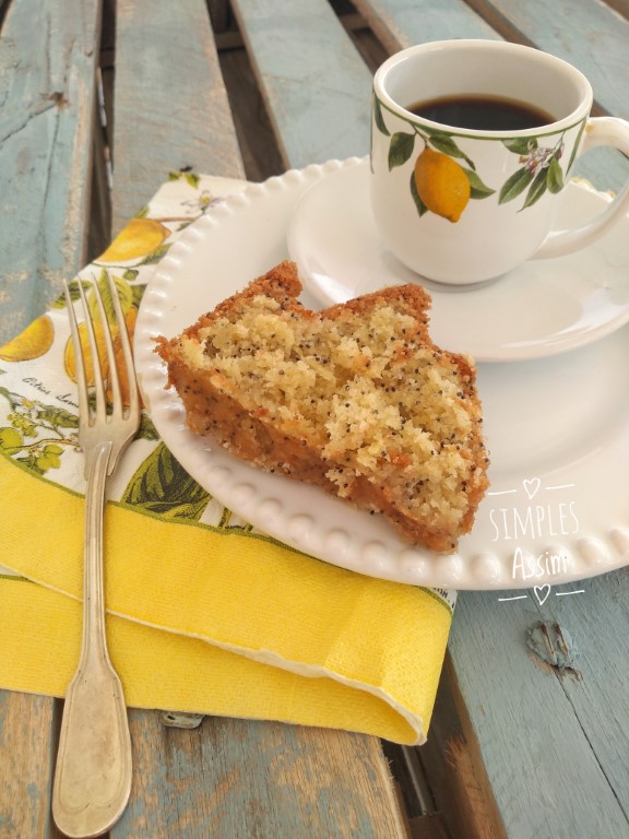 Este Bolo de limão siciliano com sementes de papoula é um dos melhores que já fiz