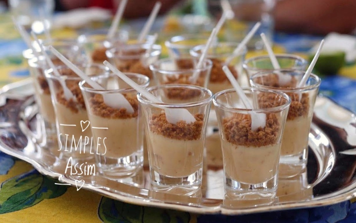 Verrine de brigadeiro com pasta de amendoim é um docinho charmoso e gostoso