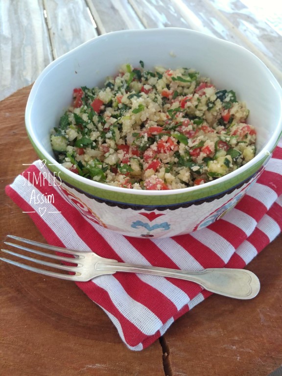 Esse Tabule de couve-flor é saudável e muito gostoso.