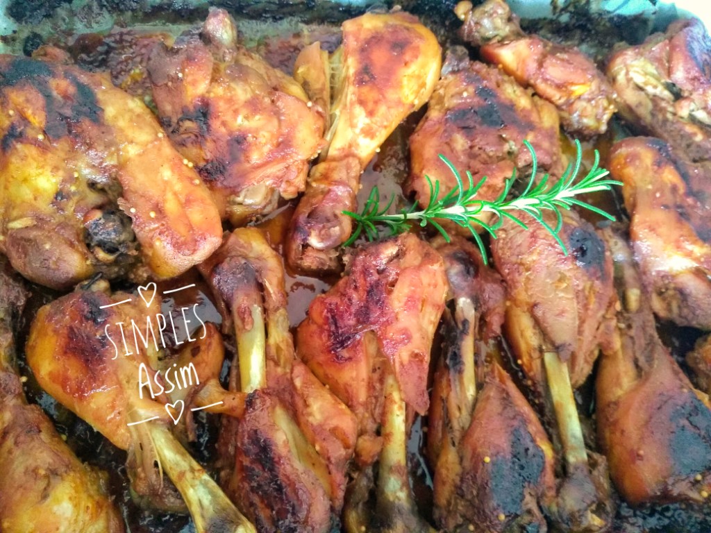 Essas coxas e sobrecoxas de frango agridoce são muito saborosas e fáceis de fazer.