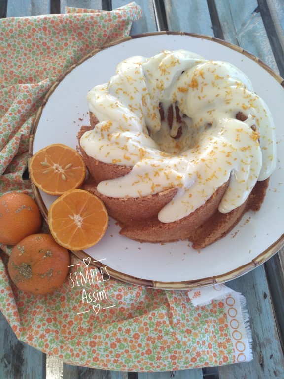 Esse Bolo de limão cravo é perfeito. Dos melhores que já.