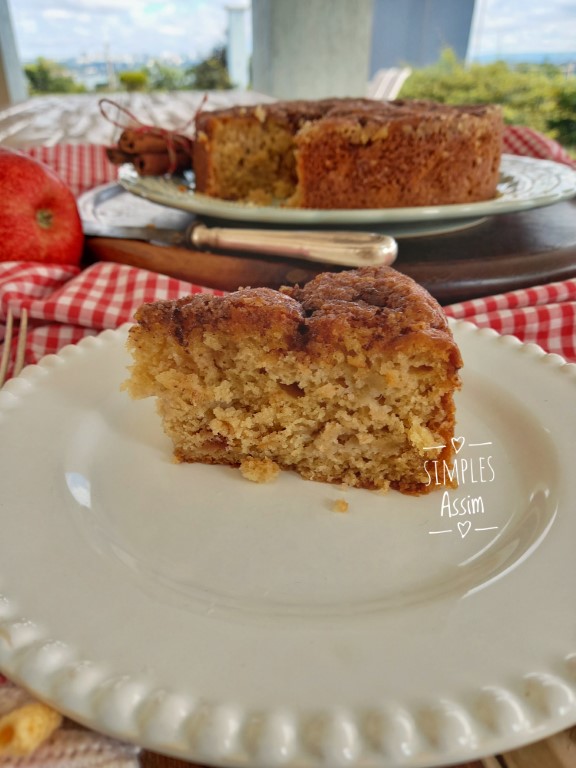 Bolo Éden é feito com maçã e tem uma casquinha crocante deliciosa