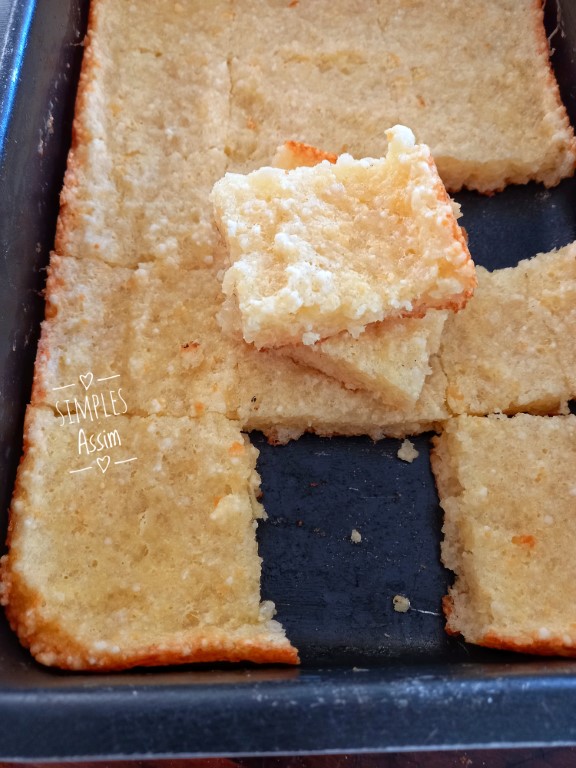 Esse Bolo de caroço do Piauí é feito com tapioca granulada e não leva glúten.